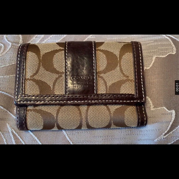 Coach Handbags - Vintage Coach Wallet